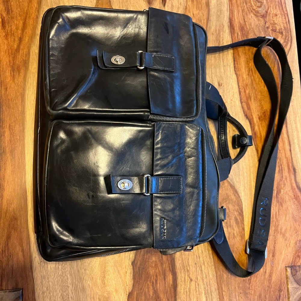 RUDSAK Black Leather Laptop Bag